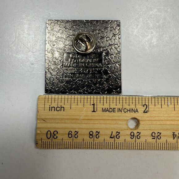 Disney Countdown to the Millennium Pin #65 of 101 Mickey Mouse First Comic - Picture 3 of 3